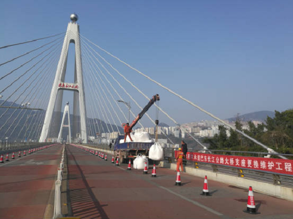 模塊熱源機用于橋梁養(yǎng)護(hù)方案!